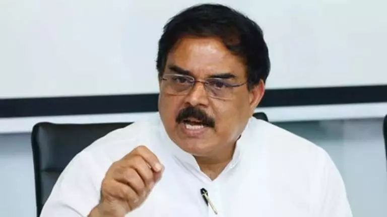 Andhra के मंत्री मनोहर ने गठबंधन सरकार की प्रशंसा की Andhra के मंत्री मनोहर ने गठबंधन सरकार की प्रशंसा की