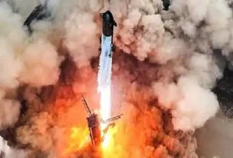 SpaceX ने रॉकेट बूस्टर को पकड़ने के बाद अंतरिक्ष यान खो दिया SpaceX ने रॉकेट बूस्टर को पकड़ने के बाद अंतरिक्ष यान खो दिया