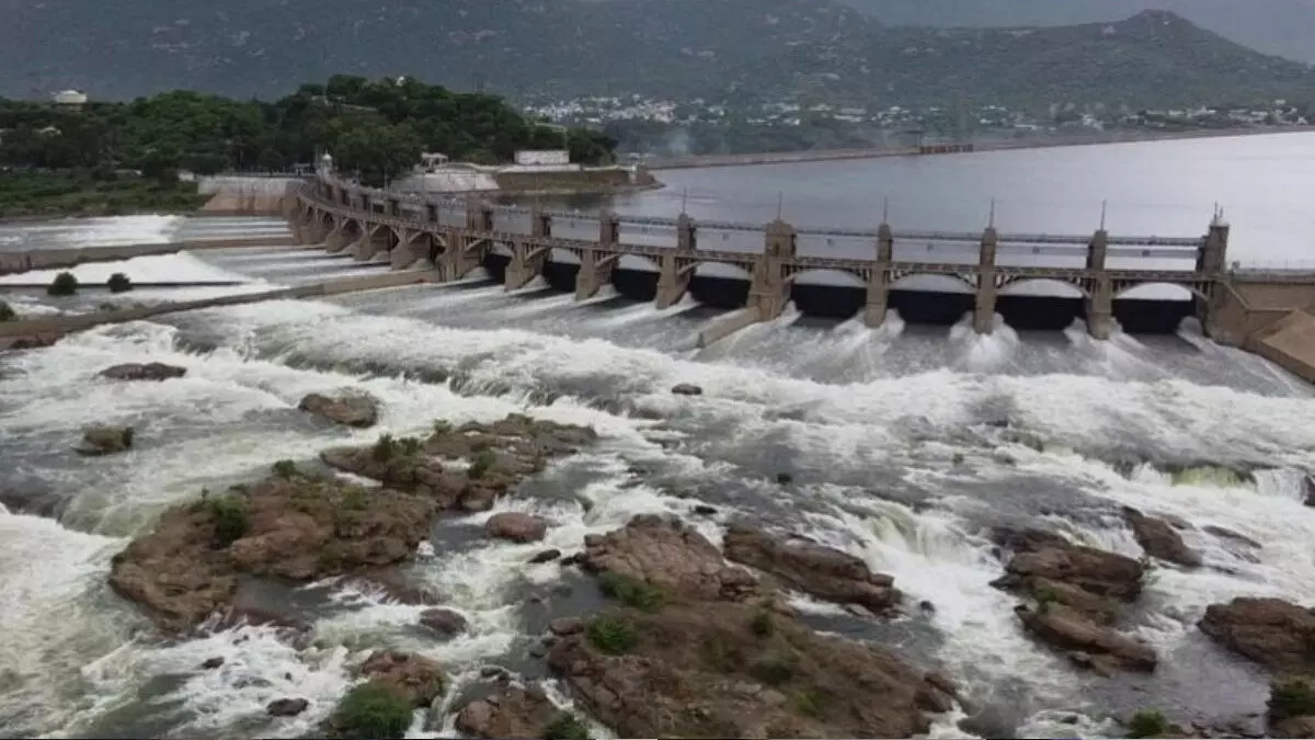 Tamil Nadu : मेट्टूर बांध का जलस्तर लगातार घट रहा