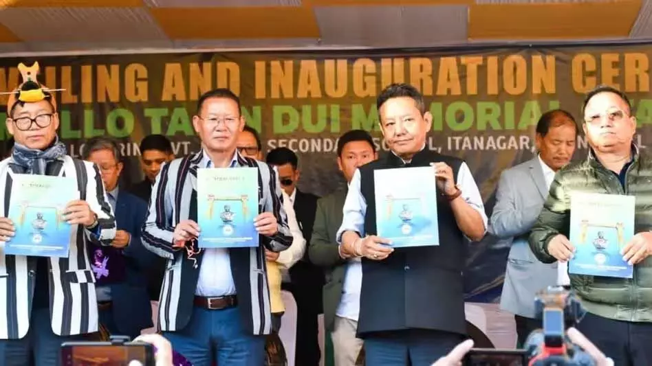 Arunachal के मंत्री ने स्मारक प्रतिमा का अनावरण किया