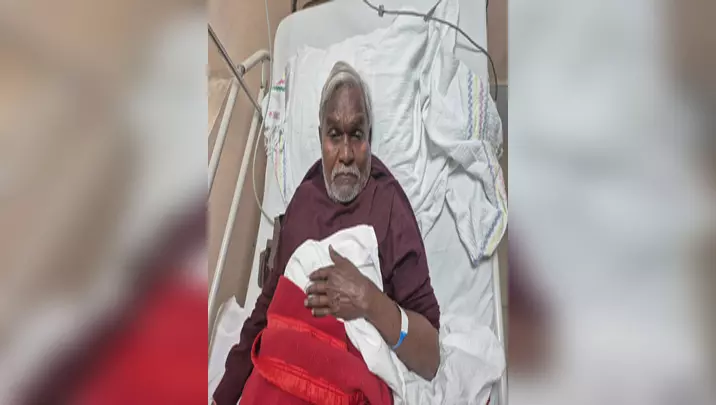 झारखंड के पूर्व सीएम चंपई सोरेन की बिगड़ी तबीयत, हॉस्पिटल में भर्ती झारखंड के पूर्व सीएम चंपई सोरेन की बिगड़ी तबीयत, हॉस्पिटल में भर्ती