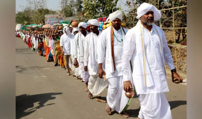 Telangana: मेसराम कबीले के सदस्य 1400 साल पुराने कंटेनर का उपयोग करते हैं