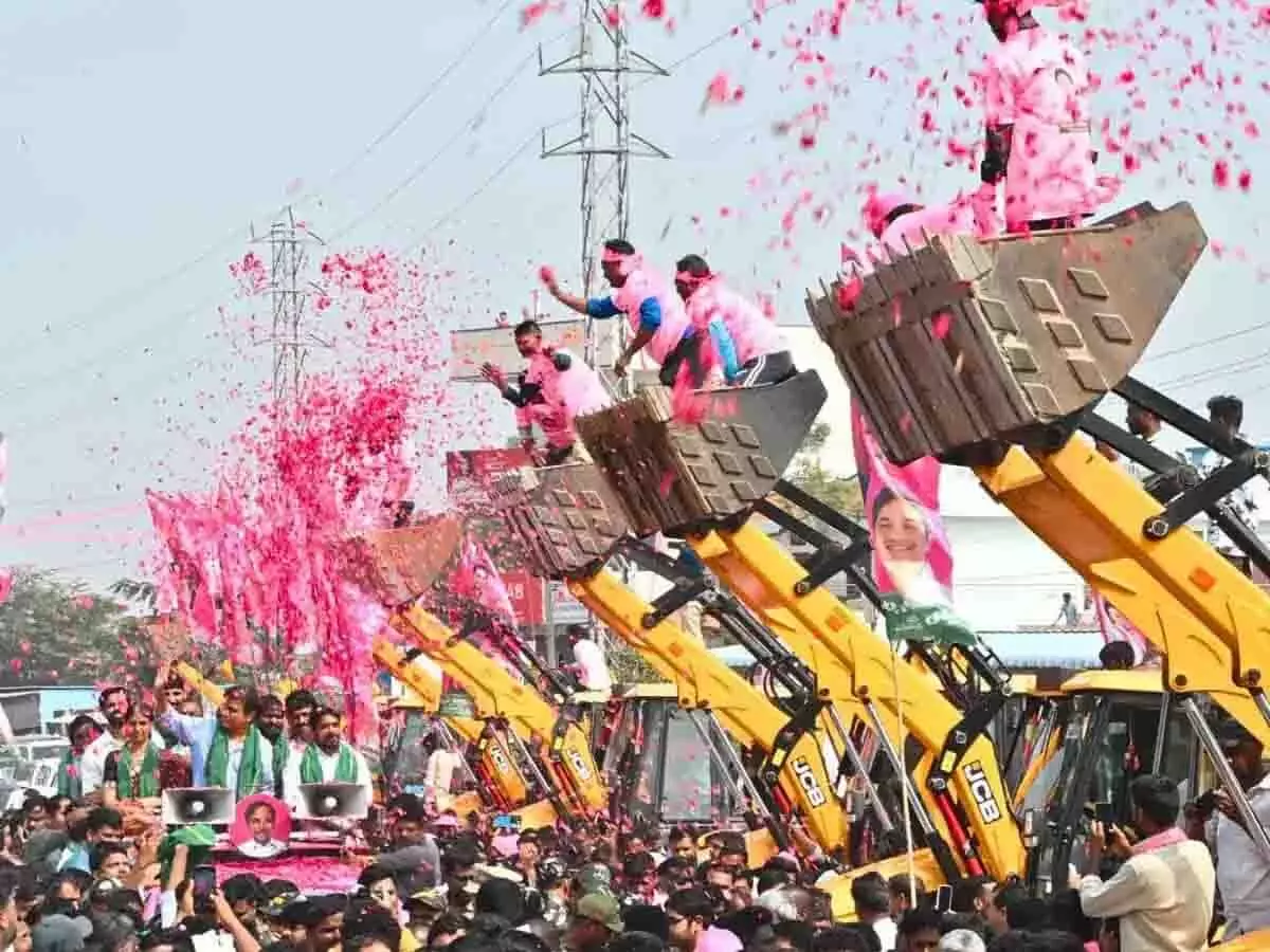 KTR ने चेवेल्ला महा धरने में किसानों से अधूरे वादों को लेकर रेवंत की आलोचना की