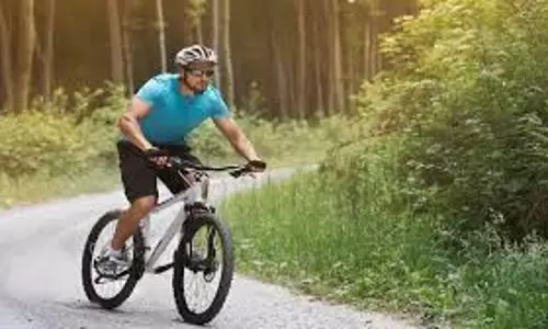 Health: फिट रहना चाहते हैं तो रोज सुबह शुरू करें ये एक्सरसाइज