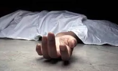 Uttarakhand: फ्लैट में अचानक लगी आग, तीसरी मंजिल से कूदे युवक की मौत Uttarakhand: फ्लैट में अचानक लगी आग, तीसरी मंजिल से कूदे युवक की मौत