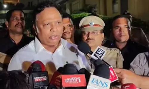 सैफ के हमलावर को पकड़ने के लिए पुलिस की कई टीमों को लगाया गया : कैबिनेट मंत्री आशीष शेलार