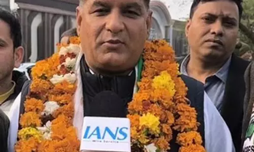 दिल्ली चुनाव : हरि नगर से कांग्रेस के प्रेम शर्मा ने दाखिल किया नामांकन, आप नेताओं पर लगाया जेब भरने का आरोप
