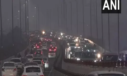वायु गुणवत्ता में सुधार के कारण Delhi-NCR में GRAP चरण 4 प्रतिबंध हटाए गए वायु गुणवत्ता में सुधार के कारण Delhi-NCR में GRAP चरण 4 प्रतिबंध हटाए गए