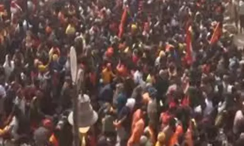 अयोध्या: उमड़ी श्रद्धालुओं की भीड़, जानें अब तक कितने लोग कर चुके हैं दर्शन