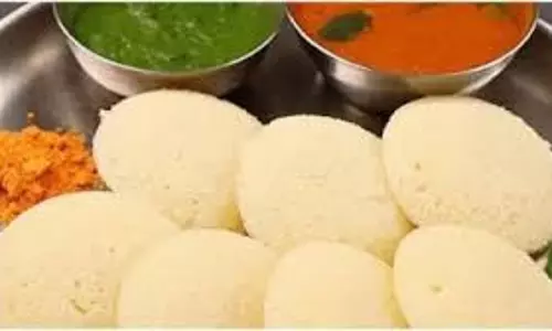 Recipe:   घर पर बनाएं बाजार जैसी सॉफ्ट और फूली-फूली इडली
