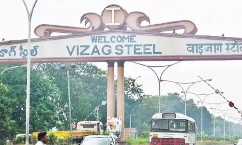 वेतन संकट के बीच केंद्र ने Visakhapatnam स्टील प्लांट के लिए 10,300 करोड़ रुपये की सहायता को मंजूरी दी