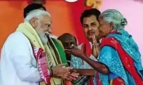 केंद्र सरकार के कैलेंडर में पीएम मोदी के साथ फूलबानी का भिखारी भी शामिल