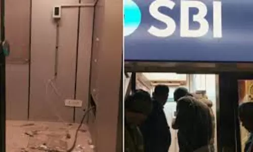 Bikaner: शातिर चोर गाड़ी से बांधकर उखाड़ ले गए एसबीआई का एटीएम Bikaner: शातिर चोर गाड़ी से बांधकर उखाड़ ले गए एसबीआई का एटीएम