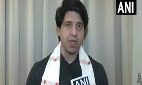 BJP नेता शहजाद पूनावाला ने कांग्रेस पर कटाक्ष किया BJP नेता शहजाद पूनावाला ने कांग्रेस पर कटाक्ष किया