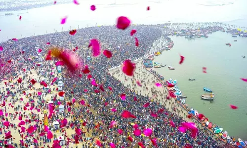 Rajasthan CM ने अधिकारियों को कुंभ मेले में राज्य के निवासियों को निःशुल्क आवास, भोजन उपलब्ध कराने का निर्देश दिया