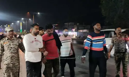 गुंडागर्दी पाप है, अरेस्ट होने पर बदमाशों ने लगाए नारे गुंडागर्दी पाप है, अरेस्ट होने पर बदमाशों ने लगाए नारे