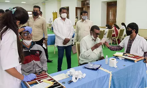Karnataka: राज्य भर में नेत्र स्वास्थ्य के लिए आशा किरण Karnataka: राज्य भर में नेत्र स्वास्थ्य के लिए आशा किरण