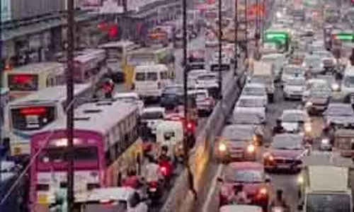 Chennai : जीएसटी रोड पर यातायात अव्यवस्था Chennai : जीएसटी रोड पर यातायात अव्यवस्था