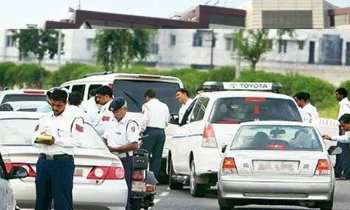 Pratapgarh: वाहन मालिकों के पास जुर्माने से छूट पाने का मौका Pratapgarh: वाहन मालिकों के पास जुर्माने से छूट पाने का मौका