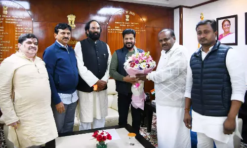 CM Revanth ने दिल्ली में तेलंगाना परियोजनाओं के लिए केंद्र से सहयोग मांगा
