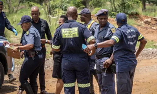 परित्यक्त सोने की खदान में कोई भी अवैध खनिक भूमिगत नहीं बचा है:South African police परित्यक्त सोने की खदान में कोई भी अवैध खनिक भूमिगत नहीं बचा है:South African police