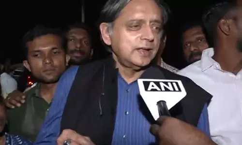 उन्हें बेहतर जानना चाहिए था: कांग्रेस MP शशि थरूर ने भागवत की टिप्पणी की आलोचना की उन्हें बेहतर जानना चाहिए था: कांग्रेस MP शशि थरूर ने भागवत की टिप्पणी की आलोचना की