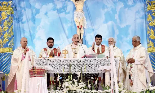 Sancoale में धूमधाम-धार्मिक उत्साह के साथ मनाया गया सेंट जोसेफ वाज़ पर्व