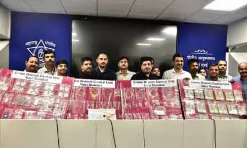 Navi Mumbai : घर में सेंधमारी का आरोपी गिरफ्तार, 60 लाख का सामान बरामद Navi Mumbai : घर में सेंधमारी का आरोपी गिरफ्तार, 60 लाख का सामान बरामद