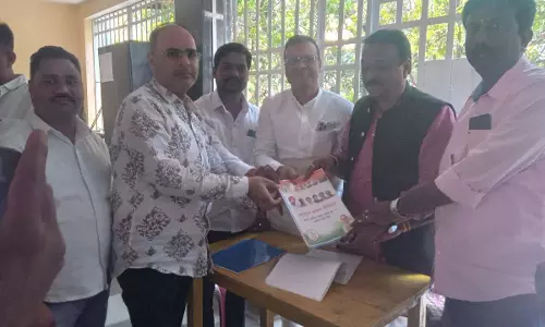 आसिफ मेमन ने पार्षद चुनाव लड़ने दावेदारी पेश की आसिफ मेमन ने पार्षद चुनाव लड़ने दावेदारी पेश की