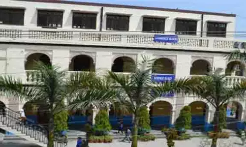 Amritsar: डीएवी कॉलेज ने जागरूकता रैली निकाली Amritsar: डीएवी कॉलेज ने जागरूकता रैली निकाली