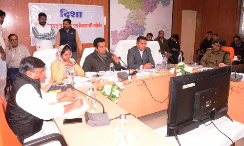 Churu: विभागीय समन्वय से करें काम, विकास कार्यक्रमों का आमजन को मिले अधिकतम लाभ Churu: विभागीय समन्वय से करें काम, विकास कार्यक्रमों का आमजन को मिले अधिकतम लाभ