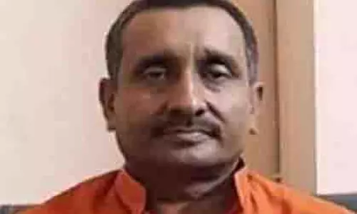 Unnao rape case: उच्च न्यायालय का अंतरिम जमानत बढ़ाने से इनकार, कुलदीप को आत्मसमर्पण का आदेश Unnao rape case: उच्च न्यायालय का अंतरिम जमानत बढ़ाने से इनकार, कुलदीप को आत्मसमर्पण का आदेश