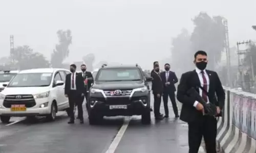 PM मोदी की सुरक्षा में चूक, कोर्ट ने 25 किसानों के खिलाफ जारी किया अरेस्ट वारंट PM मोदी की सुरक्षा में चूक, कोर्ट ने 25 किसानों के खिलाफ जारी किया अरेस्ट वारंट