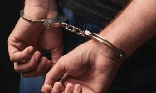 Kerala : एक ही परिवार के तीन सदस्यों की हत्या का आरोपी गिरफ्तार Kerala : एक ही परिवार के तीन सदस्यों की हत्या का आरोपी गिरफ्तार