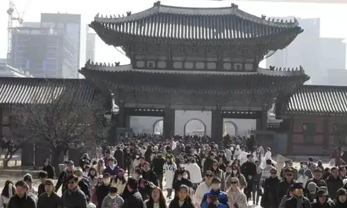 Global Population में गिरावट: चीन, जापान और दक्षिण कोरिया के सामने बढ़ती चुनौतियाँ