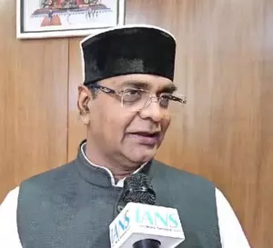 कांग्रेस परिवार ने पूरी जिंदगी संविधान का मजाक बनाया : विश्वास सारंग कांग्रेस परिवार ने पूरी जिंदगी संविधान का मजाक बनाया : विश्वास सारंग