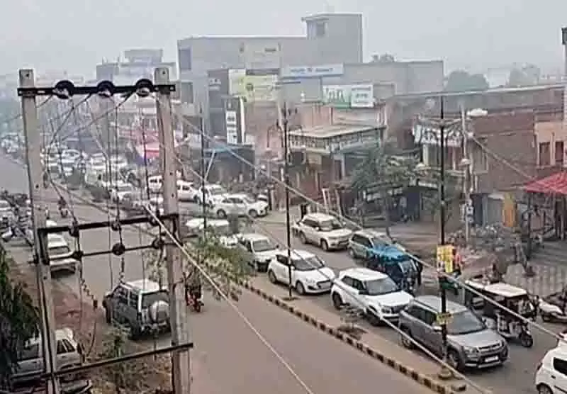 Jalandhar: प्रशासन विवादास्पद यातायात चौराहे को ध्वस्त करने के लिए तैयार