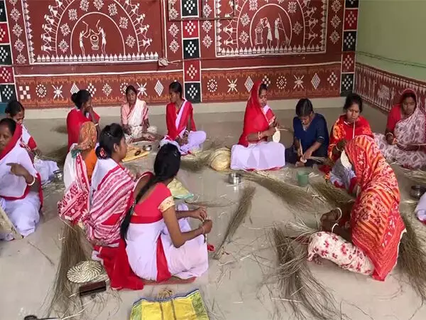 Odisha महिला ने सबई घास हस्तशिल्प पहल का नेतृत्व किया, सैकड़ों को सशक्त बनाया