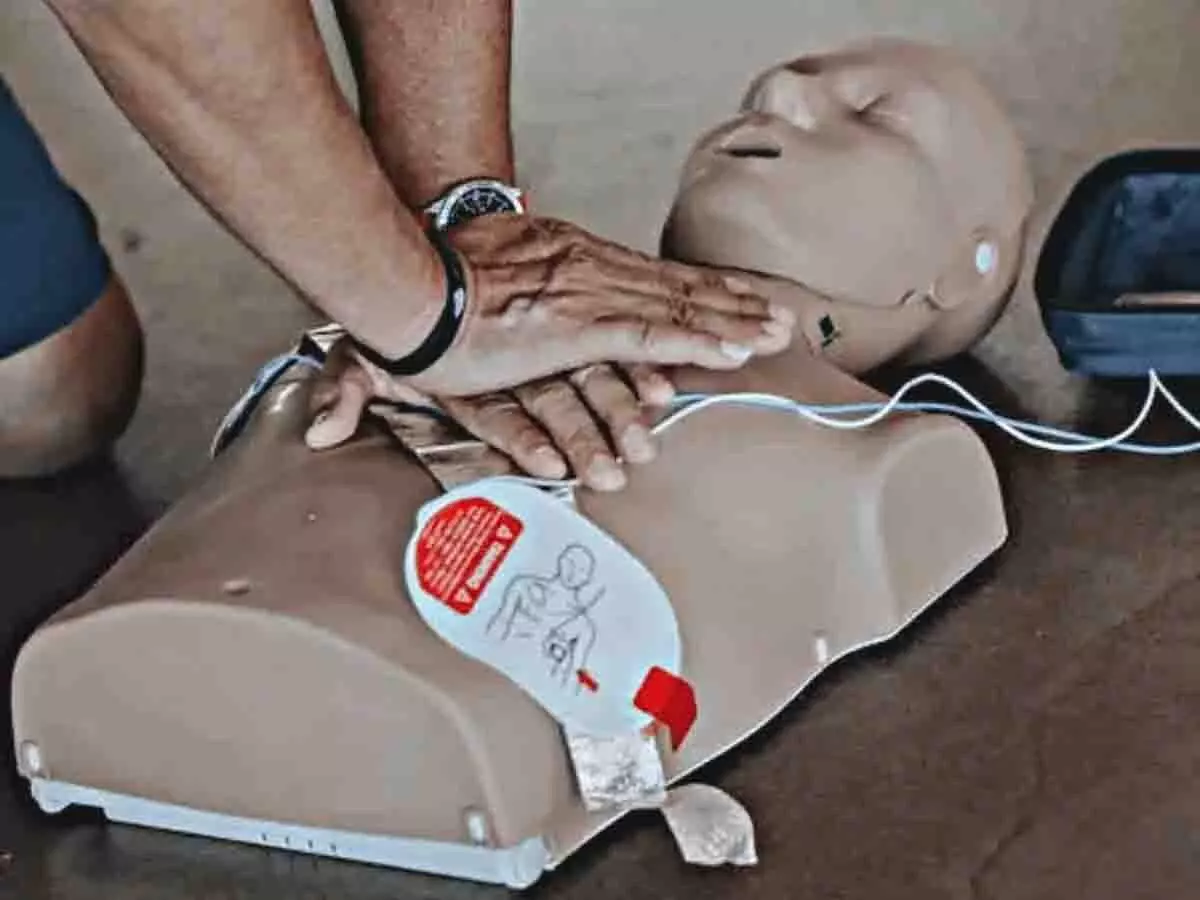 108 टीम द्वारा त्वरित CPR से नवजात शिशु की जान बचाई गई