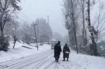 Kashmir : शीतलहर तेज हुई, तीन दिन शुष्क मौसम का अनुमान