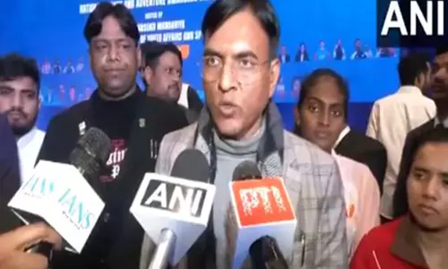 खेल मंत्री Mansukh Mandaviya ने खेल रत्न, अर्जुन पुरस्कार प्राप्तकर्ताओं की सराहना की