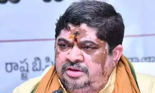 Telangana: मंत्री पोन्नम प्रभाकर पिछड़ी जातियों के कल्याण के लिए समर्पित