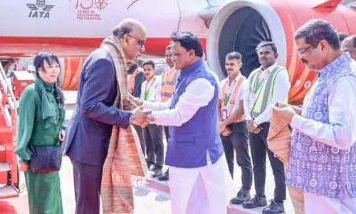 सिंगापुर के राष्ट्रपति षणमुगरत्नम दो दिवसीय यात्रा पर ओडिशा पहुंचे
