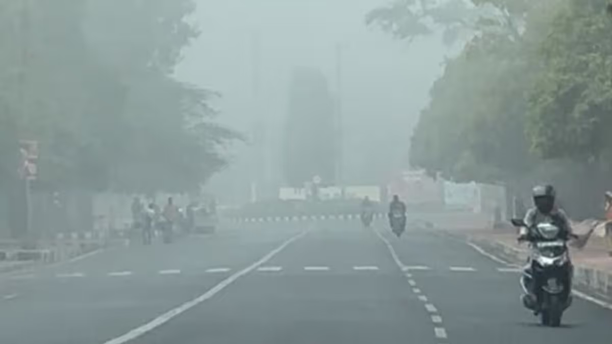 Weather: आज कई जिलों में कोल्ड डे का अलर्ट, आधे मध्य प्रदेश में कोहरा Weather: आज कई जिलों में कोल्ड डे का अलर्ट, आधे मध्य प्रदेश में कोहरा
