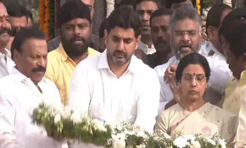 आंध्र मंत्री ने पूर्व CM NTR को 29वीं पुण्यतिथि पर श्रद्धांजलि दी आंध्र मंत्री ने पूर्व CM NTR को 29वीं पुण्यतिथि पर श्रद्धांजलि दी
