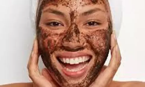Skin Care Tips: डल और ड्राई स्किन को ग्लोइंग बनाने के लिए इस्तेमाल करें ये फेस मास्क