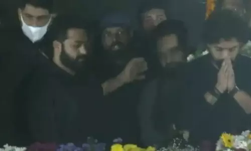 Jr NTR और नंदमुरी कल्याण राम ने अपने महान दादा को श्रद्धांजलि दी