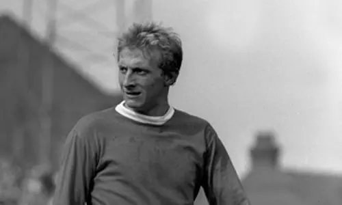 मैन यूनाइटेड और स्कॉटलैंड के दिग्गज Denis Law का 84 साल की उम्र में निधन
