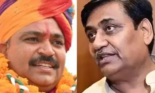 Jaipur: कांग्रेस ने भाजपा पर सरकारी स्कूलों को बंद करने को लेकर साधा निशाना