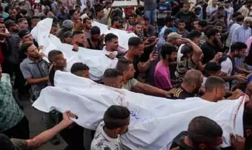 Gaza में युद्ध विराम की घोषणा के बाद इजरायल के हमले में 122 फिलिस्तीनियों की मौत
